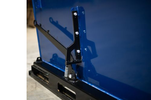 Self-Dumping Hopper
